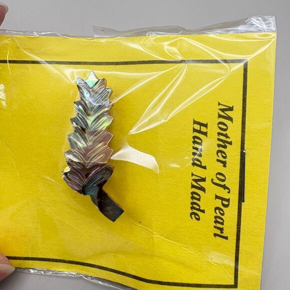 Vintage Mother of Pearl Handcrafted Leaf Pin Brooch Serrv Handicraft West Bank - Picture 6 of 8